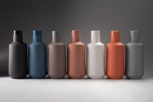 Lade das Bild in den Galerie-Viewer, Porcelain Tomek Vase by Modus Design - Blue or Pink or Almond Colour