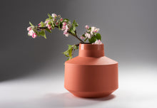 Charger l'image dans la galerie, Porcelain Berta Vase - by Modus Design - Blue or Brick-Red Colour