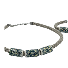 Lade das Bild in den Galerie-Viewer, Ceramic Necklace and Bracelet Set