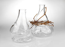 Charger l'image dans la galerie, Glass "Tied" Vase