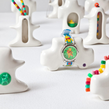 Charger l'image dans la galerie, Porcelain "Pocket Size" Figurine