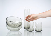Charger l'image dans la galerie, Carafe "On Finger" with 2 Glasses