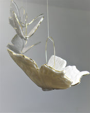 Charger l'image dans la galerie, Porcelain Butterfly Ornament