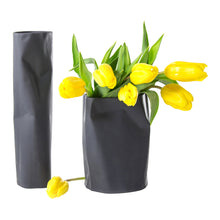 Charger l'image dans la galerie, Porcelain Vase - Bent Collection by Modus Design - White or Graphite Colour