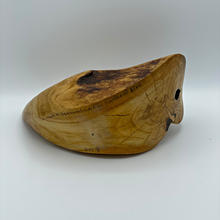 Charger l'image dans la galerie, Wooden Bird Sculpture